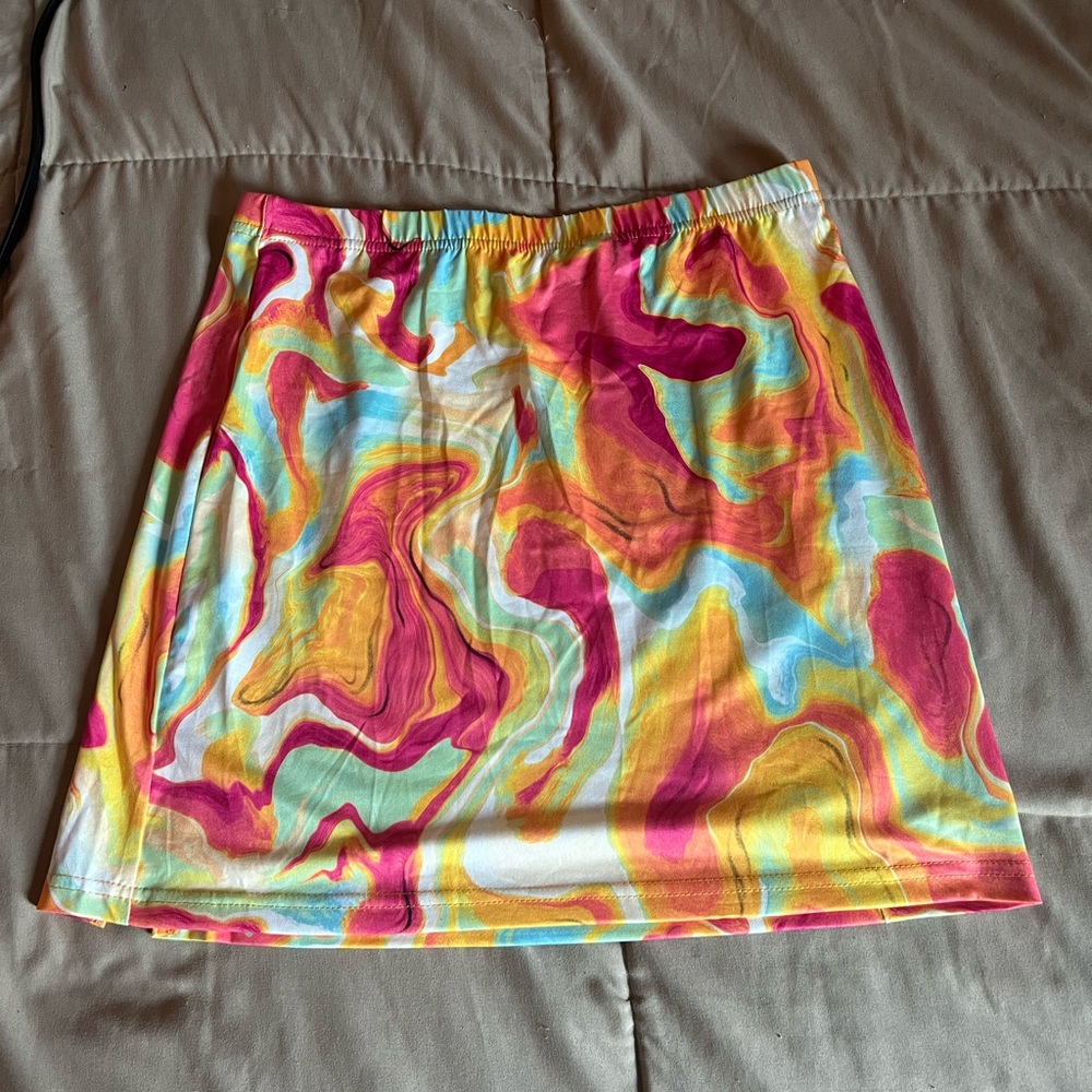 Abstract skirt - Picture 2 of 3